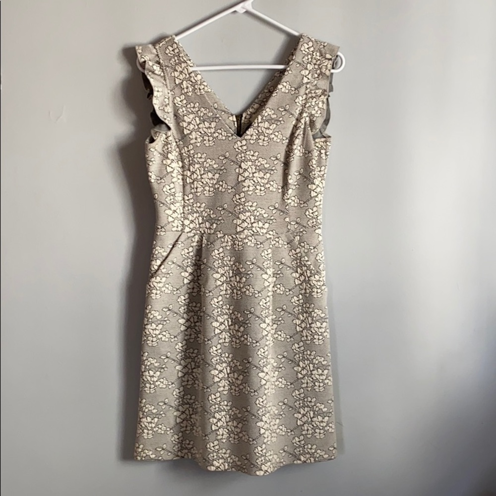 Floral knit Dress with zipper and ruffle detail